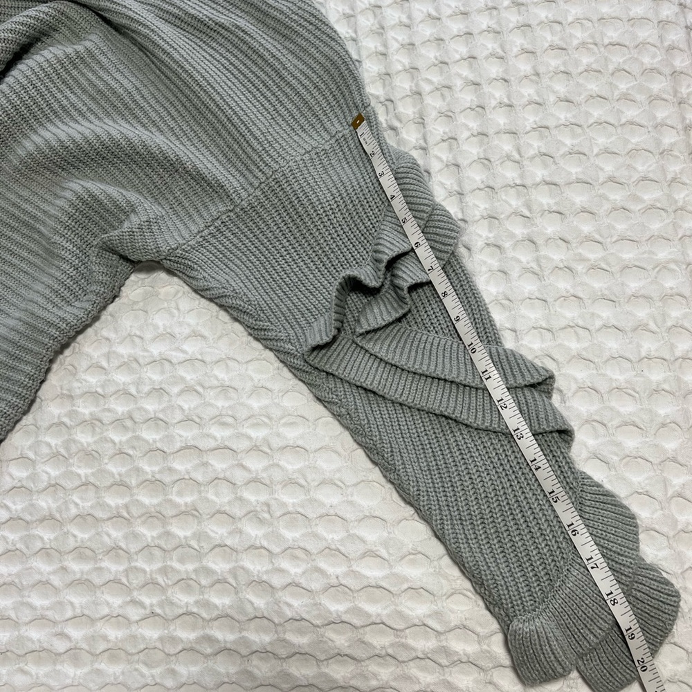 Simplee Gray Ruffle Sleeve Sweater - Picture 9 of 10